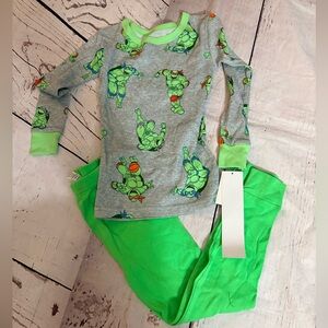 Teenage Mutant Ninja Turtles nwt 5T